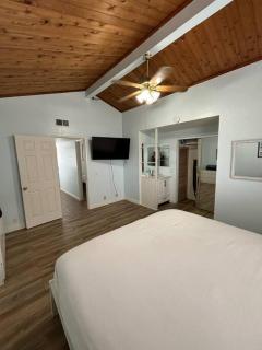 Newport Beach Rendezvous - 7