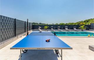 3 Bedroom Amazing Home In Stinjan - 4