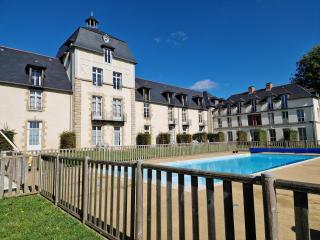 Charmant T3 plain-pied avec terrasse privée, parking gratuit et piscine à Baden - Baden - 0