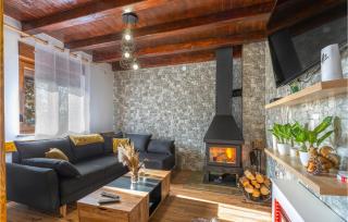 Cozy Home In Perusic With Jacuzzi - Perušić - 8