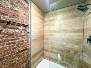 King Bed Suite-Free Parking-Prime Location - Detroit - 8