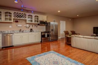 Great value 2 bedroom 1 bath - 4