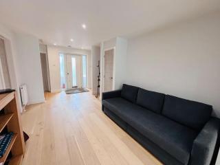 Buckland Towers - Waterlooville - 3