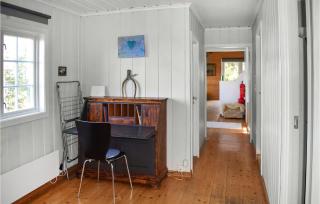 4 Bedroom Pet Friendly Home In Heggedal - - 4