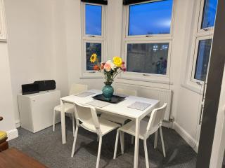 Apartment near Alexandra Palace, London - 5