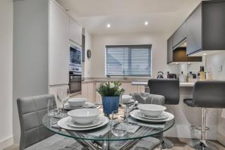 Magnificent, renovated whole house with garden - 9