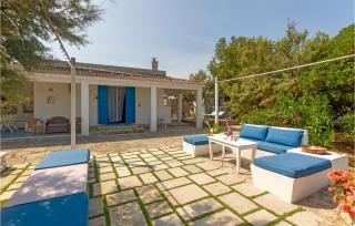Nice Home In Trani With House Sea View - Trani - 1