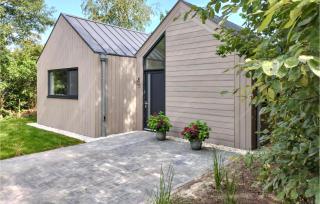 Lovely Home In Oosterwolde With Wifi - 1