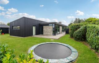 Four-Bedroom Holiday Home In Juelsminde - 9