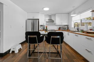 Dream Moon House - Great Location, Hot Tub, Game Room, Pool Table, Air Hockey, Foosball - 3