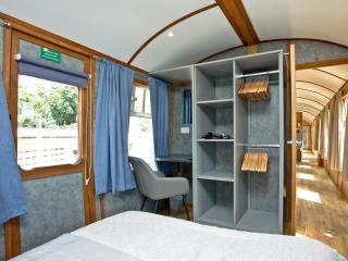 Brunel Boutique Railway Carriage 2 - 2