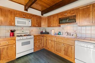 Happy Hollow - North Shore, Fireplace, Deck, Fenced Yard - Fawnskin - 4