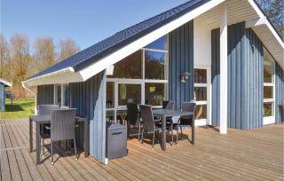 Three-Bedroom Holiday Home In Strandby - 4