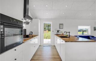 Stunning Home In Hadsund With Five Bedrooms And Wifi - Hadsund - 5