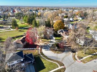 Parkside Getaway- Spacious Six Bedroom Home for Families & Friends - 2