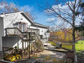 Parkside Getaway- Spacious Six Bedroom Home for Families & Friends - 1