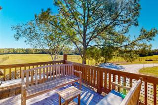 Windmill Trails Farm - Barn Loft and Dairy Cottage - Tylertown - 9