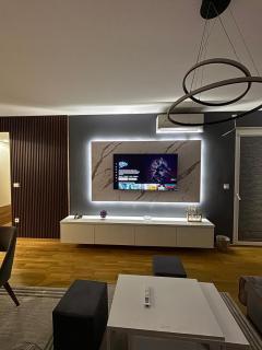 Luxury Apartment in Aerodrom - 2