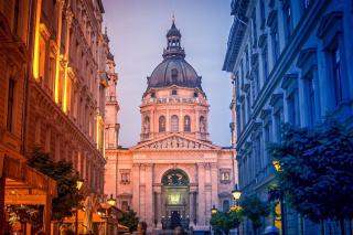Central Gem Lively 7th District Near New York Cafe - Budapest - 9