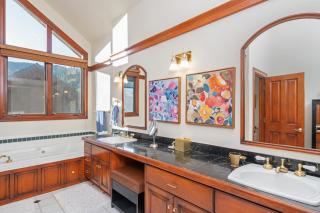 Lorian on the Slopes - 2