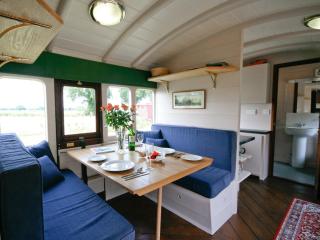 Railway Carriage One - E5337 - Wetheringsett - 9