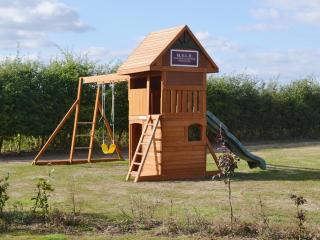 Railway Carriage One - E5337 - Wetheringsett - 1