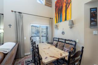 Fabulous condo close to Chair lifts 1 and 10 in Meadows Area - 5