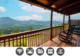 Awestruck Mountain View with Pool Access - 0