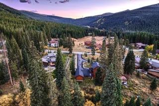 NEW LISTING! Peaks Paradise home - 6