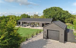Four-Bedroom Holiday Home In Ebeltoft - Ebeltoft - 0