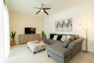 Elegant 2 Bedroom Apartment with Pool - La Laguna - 7