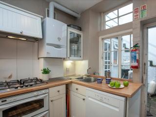 Courtenay Street 24 - 1