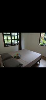 Makalii House - - 6