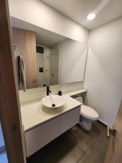Central Laureles with AC & FAST 200mbps WIFI - 6