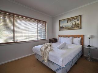 Warraburra Beach Shack, Rosebud - entire house and your own private beach box! - Rosebud - 1