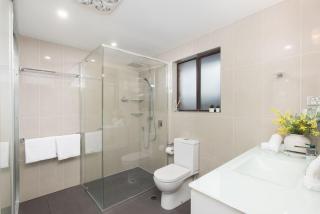 Chapeau Beach House- Walk to the beach - Nelson Bay - 1