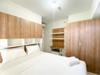Homey and Nice 3BR at Springlake Summarecon Bekasi Apartment By Travelio - 8
