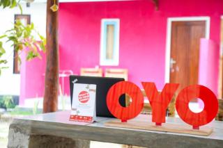 OYO 1662 Zury Homestay - Kuta Lombok - 2