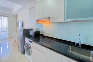 Best Choice and Minimalist Studio Room Menteng Park Apartment By Travelio - Jakarta - 4