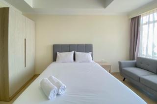 Best Choice and Minimalist Studio Room Menteng Park Apartment By Travelio - Jakarta - 8