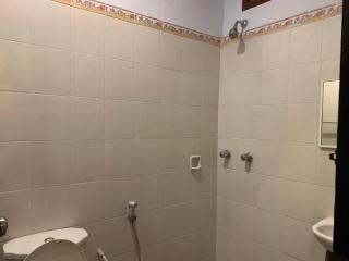 Hotel O Penginapan Fauziah Syariah Near Mesjid Taqwa Mamminasae - 1