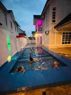 Melaka European Luxury Homestay - - 7