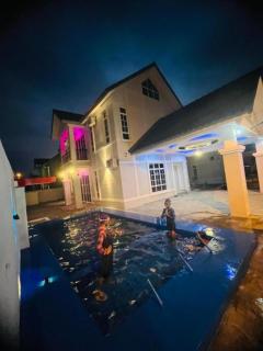 Melaka European Luxury Homestay - - 3
