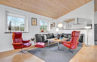 Lovely Home In Ørsted With Wifi - 8