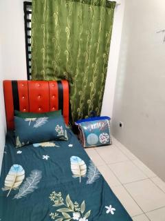 AMRI KLATE Homestay - 5