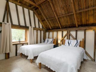 Chilsham Barn - Herstmonceux - 1