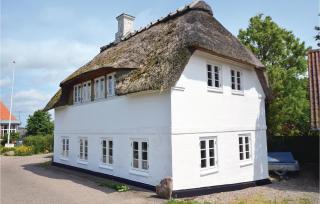 Two-Bedroom Holiday Home In Grasten - 6
