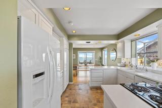 SANDY POINT 6 BEDS 3 BATHS BEACH HOUSE WITH AMAZING VIEWS - 7