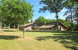 3 Bedroom Awesome Apartment In Allinge - 1