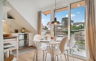 Awesome Apartment In Allinge - 7